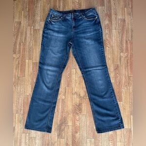 Earl Jeans - Barely Boot style